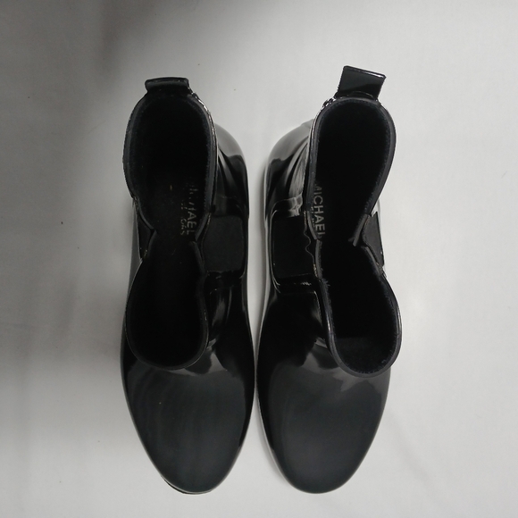 Micheal Kors Pull On Ankle Rain Boots. Size 10 - Picture 7 of 7